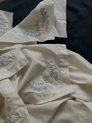 hand embroidery vs machine embroidery